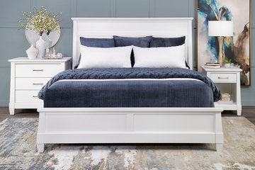 Beacon Bachelor’s Chest