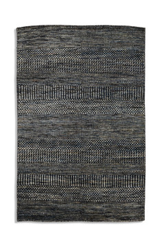 C2 5′8″ X 8′9″ Area Rug