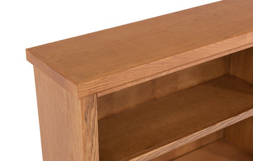 Traditional Oak Bookcase - 36″ x 30″