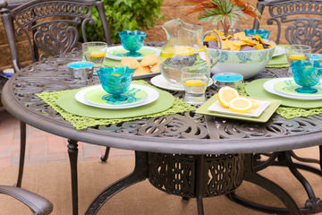 Turin 54″ Round Table