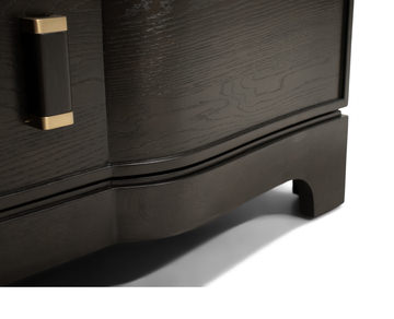 Layla Bachelor’s Chest