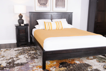 Taylor J Platform Queen Bedroom Suite With 2 Drawer Nightstand