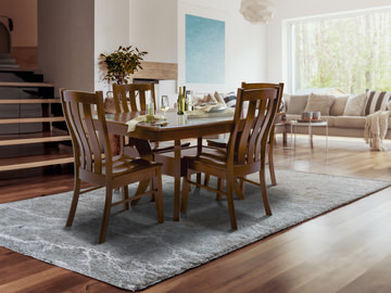 Covina Table With 4 Covina Homestead Chairs