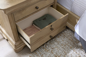 Chateau Philippe 2 Drawer Nightstand
