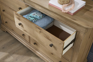 Chateau Philippe Dresser