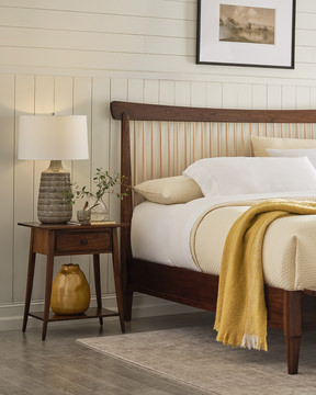 Hudson Valley King Spindle Bed