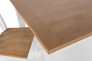 Buena Vista Dining Table And 4 Dining Chairs