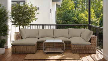 Skyfall Outdoor Sectional With Coffee Table