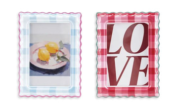 Scalloped Plaid Frame Assorted