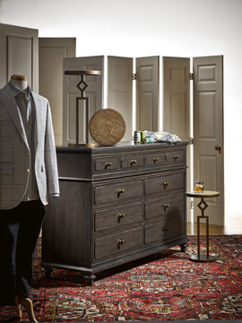image Carmen Dresser