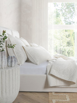 Bari Cloud Quilt Set - Queen