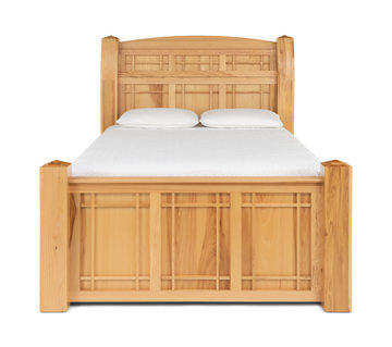 Hickory Highlands Queen Storage Bed