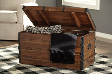 Serrano Storage Trunk