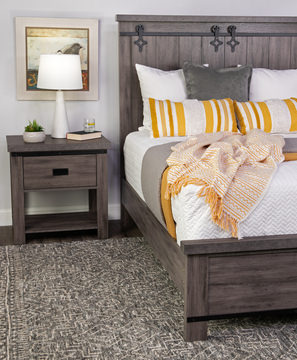 Grande Carta Nightstand