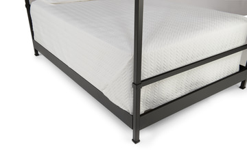 Quincy Canopy Bed - Queen